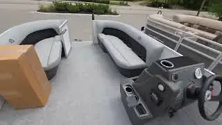 2026 Suntracker 16 Party Barge 