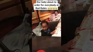 Our baby about to order for everybody at Red Robin 😂😂 #food #foodie #foodlover #foodblogger