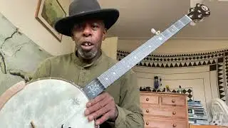 The Gold Tone Ac12 - FL / fretless clawhammer banjo