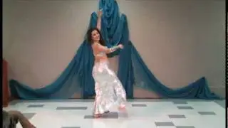 Farrah Talei dancing to 