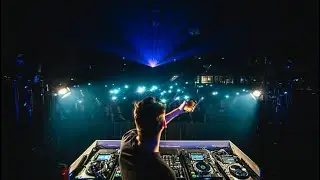 Mike Williams - Stay Awake (Live From ADE 2025)