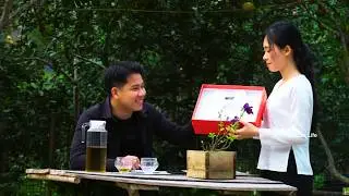 Tieu Lac Thanks the CEO with a Surprise Gift | A Moment of Pure Happiness