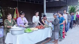 Cô Sương Diệp Ở Úc Tặng 100 Phần Cơm Gà Nướng và Nước Mía cho Bà Con Ở Quê | HQ #1812