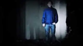 Johnny Moto - Krieg Bedeuten