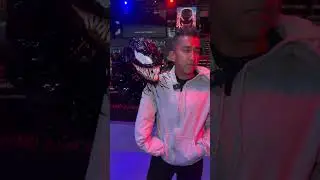 #No&eacute;Vel&aacute;zquez voz latina de Venom hace Cosplay de #EddieBrock en el Fan Event de #VenomTheLastDance