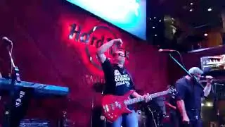 HardBones - Hard Rock Cafe Curitiba - Whatever You Want