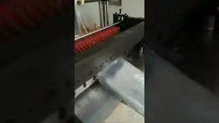 Auto feeding high frequency welder for welding pvc bags with tape
