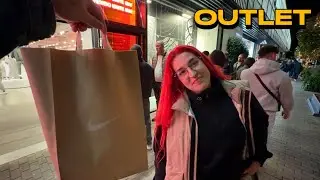 De compras en Outlet de Nike