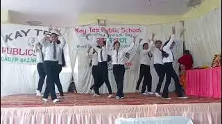 Apna har din ese jio jaise yeh akhiri ho🥳🏆#viral #classmates #friends #song #cute divyanshi 