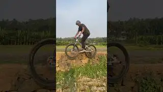 Challenge to suncross😱#cycle #trending #mtb#stunt 🤯😱omg😳😱