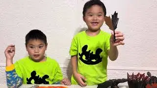 How to train your dragon toys! Titan Red Death and Toothless and Hiccup Review 