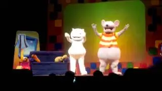 Toopy and binoo fun and games show -hamilton place