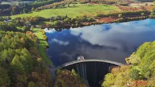 Autumnal colours on Castlehill Dam #photography #travel #scotland #autumn