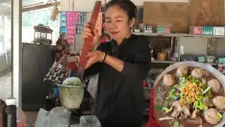วันนี้ร้านก๋วยเตี๋ยวป้าบัวคึกคักมากจ๊ะพี่น้อง🍜🍜🍜🍜