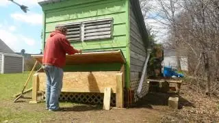 Nesting box lid: counter weight system