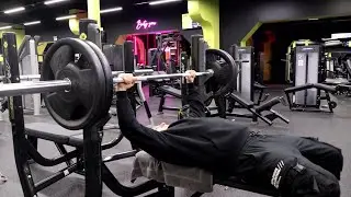 1 year challenge (go to the gym every day)