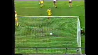 LEEDS UNITED Aways 1982 W3-2 Sheff Weds and L2-3 Fulham