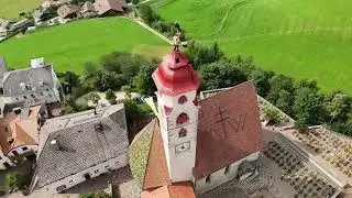 01 09 2024 Die Turmspitze wird komplett