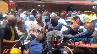 President Cyril Ramaphosa casts his vote at Hitekani Primary School, Chiawelo,Soweto #elections2021