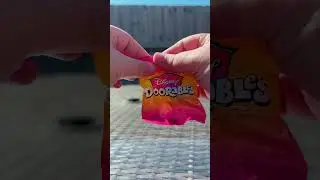 Disney Doorables Technicolor Mini Peek Mystery Toy Blind Box Unboxing