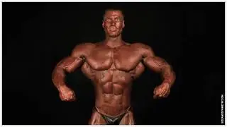 Peter Molnar posing