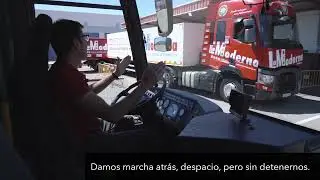 MANIOBRA 4   Giro en “L” marcha atrás con autobús V4