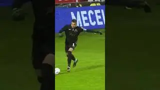 Пламен Андреев праща Алекс Колев за гъби... #goalkeeper #funny #levski #football #crazyfrog #tricks