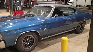 Переделал Chevelle с системы впрыска топлива обратно на карбюратор.