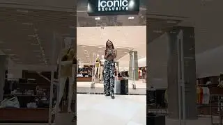 Esha Gupta rocking with her style!
