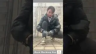 The Process Of Tying Iron Bars With Thin Wire