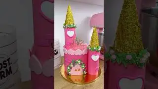 The cutest Castle Cake you&rsquo;ve ever seen!! Made with Frost Form 🤗 #cake