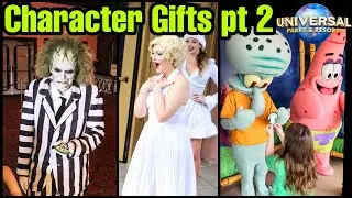 Giving Character Gifts Part 2 | Universal Studios Florida Character Meet & Greets | Holiday Crowds
