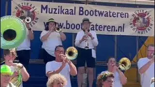Dweilorkest Jouster Skomkoppen bij Bootwateren Ameland 2025