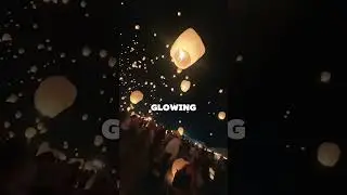 🎇Небо, наполненное фонарями, девочка переживает волшебный момент✨