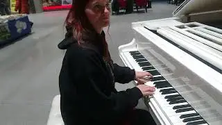 Street Piano! 🎶😍😎 Open Piano 😇