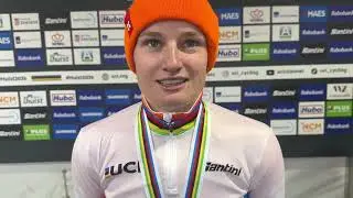 Leonie Bentveld wint WK voor beloften: &ldquo;Alle truien pakken dit seizoen, had ik nooit durven dromen&rdquo;