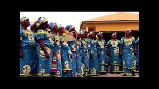 EXTRAIT DU CHORECO FEMME BOMA 1 DANS SON INTALATION