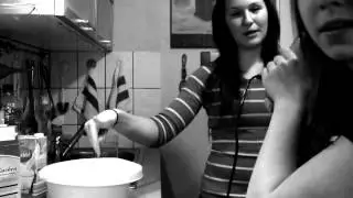Girls with Mixer in Kitchen - Major Fail!