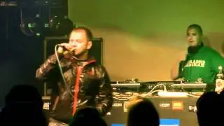 Kali & DJ Lkama / 01 - Intro / live @ Zděřina, 14.05.2011 (HD)