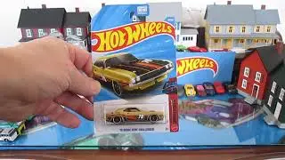 Gold '70 DODGE HEMI CHALLENGER 2026 Hot Wheels Toy Diecast Car Unboxing Review - Night Speed - MOPAR