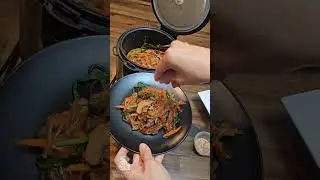 Gluten-free Japchae (잡채) &ndash; Quick Stir Fried Noodles - Rice Cooker Method