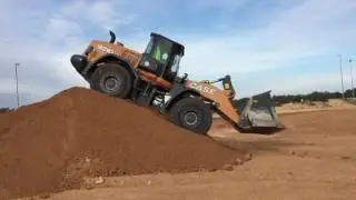 New CASE 921G wheel loader rocks!