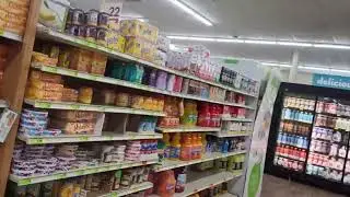 Woodman's: a really big grocery Store (full Monty)