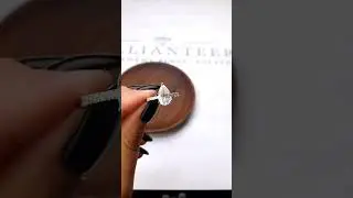 2 carat pear-shaped diamond ring