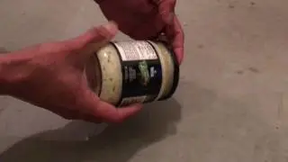 How to open stuck jar lid easily