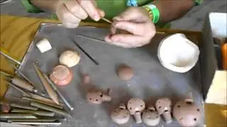 het maken van een ocarina door Hans Houkes van Leuke Fluitjes op Parkfest 2014