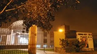 PARROQUIA NUESTRA SEÑORA DE LA LUZ: Vista exterior (Urb. Santa Luzmila-Comas)