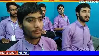 12th class students reciting naat in talant hunt class