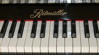 Ritmuller 112cm upright piano M31573 playing Minuet in A minor by Henry Purcell