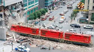100 Real-Life Shocking Moments Caught on CCTV &ndash; You Won&rsquo;t Believe What Happens Next ! #1